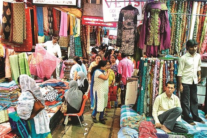 Small-Group Bike Tour of Mumbai - Meeting point in Colaba: what to expect at the start