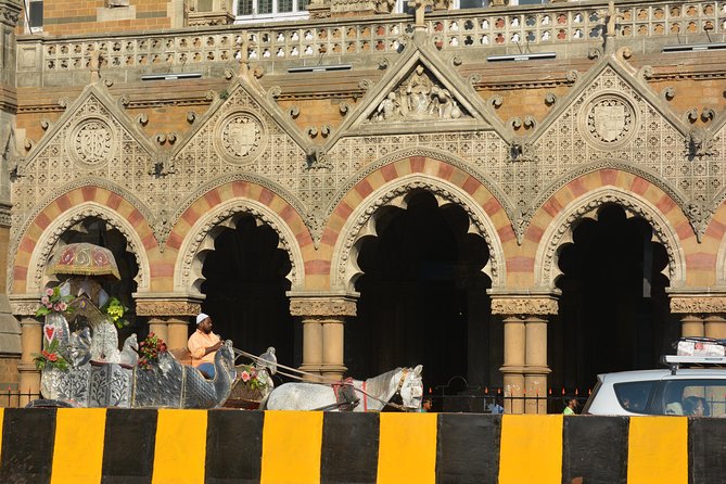 Two Days Mumbai Tour Package : City + Slum + Elephanta + Market - A Fast Two-Day Plan for Mumbai’s Big Hits and Real Life