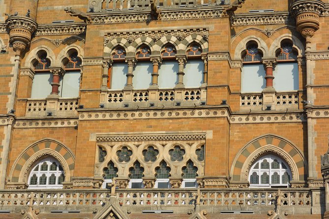 Two Days Mumbai Tour Package : City + Slum + Elephanta + Market - Afternoon Coast Time: Taj Mahal Palace Views, Flora Fountain, and Girgaum Chowpatty