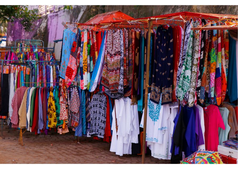 Vibrant Markets of Mumbai (2 Hours Guided Walking Tour) - Mumba Devi Temple: a cultural reset between shopping streets