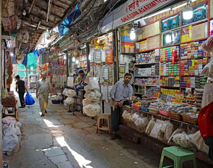 Vibrant Markets of Mumbai (2 Hours Guided Walking Tour) - Mangaldas Market (opened in 1893): silk, cloth, and the craft angle