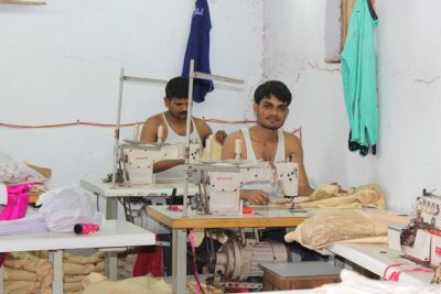 Walking Tour of Dharavi Slum in Mumbai - Finding the start near Mahim Station (West): what to do first