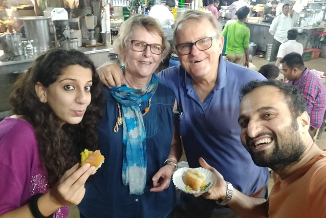 Winner Mumbai Street Food Tour in the World Top 20 by Guardian - Pancham Puriwala: A Quick Thali That Changes the Pace